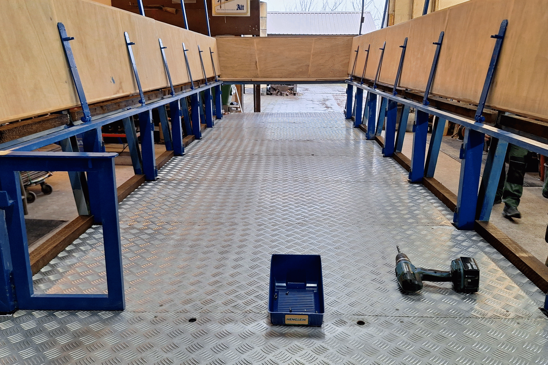 08_Sitzstuetzen_Bodenplatten